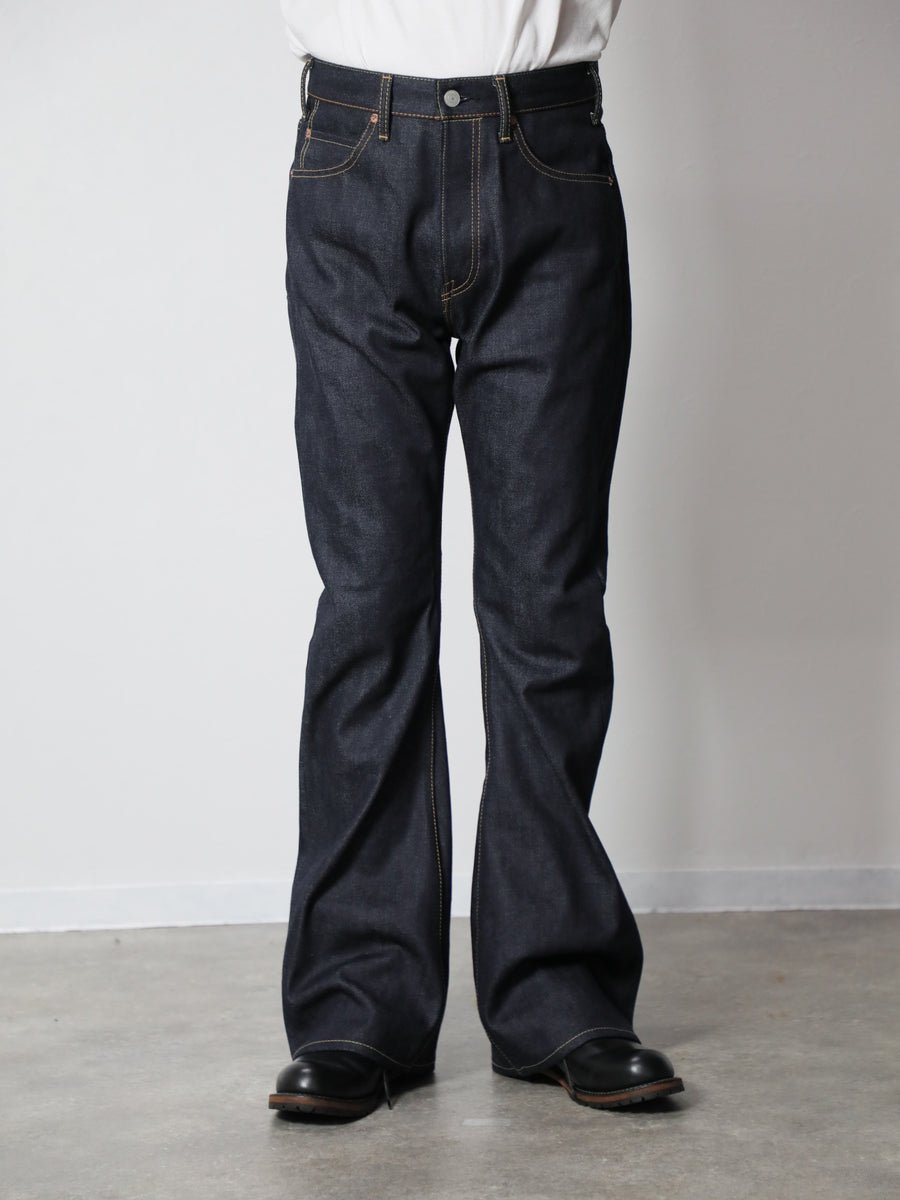 B-1969-XX-F-004 Flare Jeans Rigid, made with Selvedge Denim from Okayama – FLARE SELVEDGE DENIM RIGID, made in Okayama.