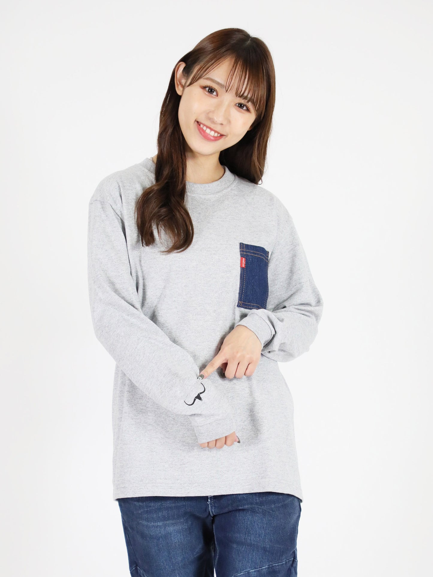 BOBSON | ボブソン | プリントTシャツ | キャトル | スポーツ | ジーンズ | メンズコーデ | 黒T | レディスコーデ | ユニセックス BOBSON | ボブソン | プリントTシャツ | キャトル | スポーツ | デニム | メンズコーデ | レディスコーデ | ユニセックス | ジーンズコーデ | ベーシックロンT
