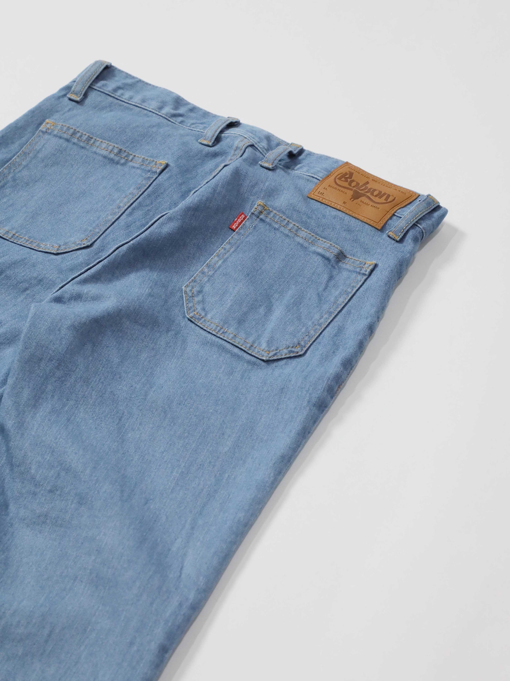 BOBSON | ボブソン | 岡山デニム | ストレッチジーンズ | ジーンズコーデ | カラーバリエーション | 高品質 | ブーツカット | ユニセックス | メンズベルボトム | パンタロン | 1980年代ファッション | 1970年代ファッション | オシャレ上級者 | 足長効果 | ベルボトムジーンズ | ビンテージ加工 | ヴィンテージ加工 | フレアパンツ | バギー | 550型 | レトロハイブイリーチ