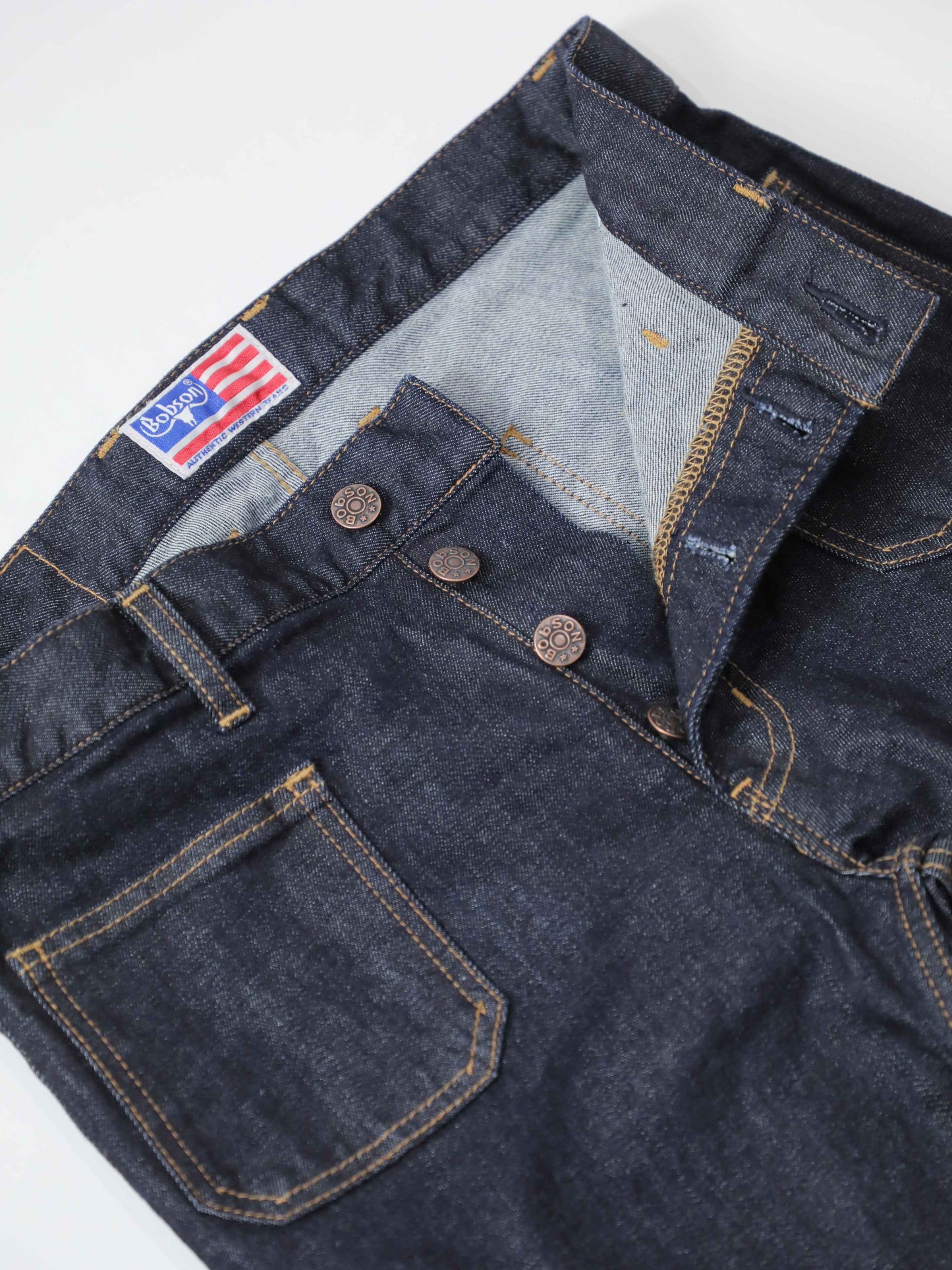 BOBSON | ボブソン | 岡山デニム | ストレッチジーンズ | ジーンズコーデ | カラーバリエーション | 高品質 | ブーツカット | ユニセックス | メンズベルボトム | パンタロン | 1980年代ファッション | 1970年代ファッション | オシャレ上級者 | 足長効果 | ベルボトムジーンズ | ビンテージ加工 | ヴィンテージ加工 | フレアパンツ | バギー | 550型 | レトロ