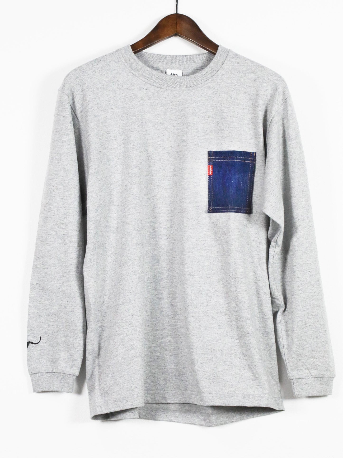 BOBSON | ボブソン | プリントTシャツ | キャトル | スポーツ | ジーンズ | メンズコーデ | 黒T | レディスコーデ | ユニセックス BOBSON | ボブソン | プリントTシャツ | キャトル | スポーツ | デニム | メンズコーデ | レディスコーデ | ユニセックス | ジーンズコーデ | ベーシックロンT