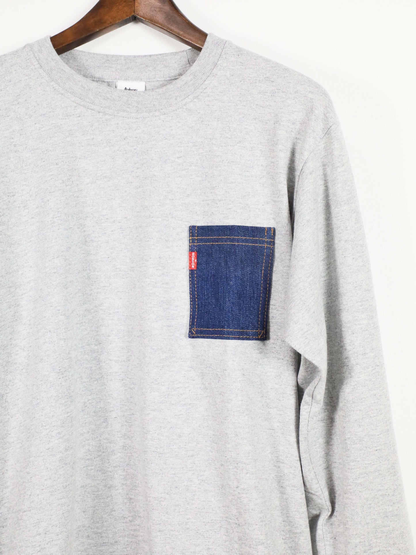 BOBSON | ボブソン | プリントTシャツ | キャトル | スポーツ | ジーンズ | メンズコーデ | 黒T | レディスコーデ | ユニセックス BOBSON | ボブソン | プリントTシャツ | キャトル | スポーツ | デニム | メンズコーデ | レディスコーデ | ユニセックス | ジーンズコーデ | ベーシックロンT