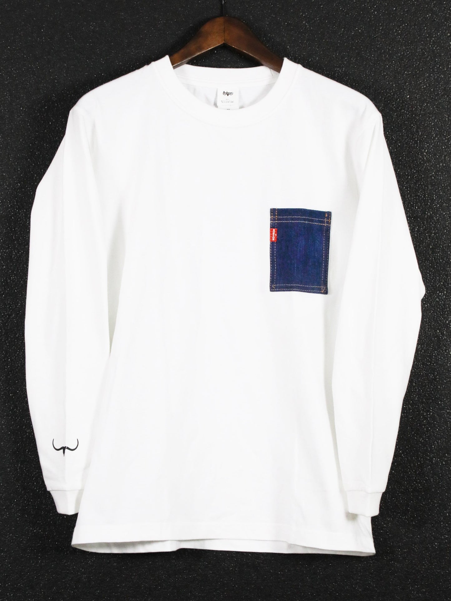 BOBSON | ボブソン | プリントTシャツ | キャトル | スポーツ | ジーンズ | メンズコーデ | 黒T | レディスコーデ | ユニセックス BOBSON | ボブソン | プリントTシャツ | キャトル | スポーツ | デニム | メンズコーデ | レディスコーデ | ユニセックス | ジーンズコーデ | ベーシックロンT