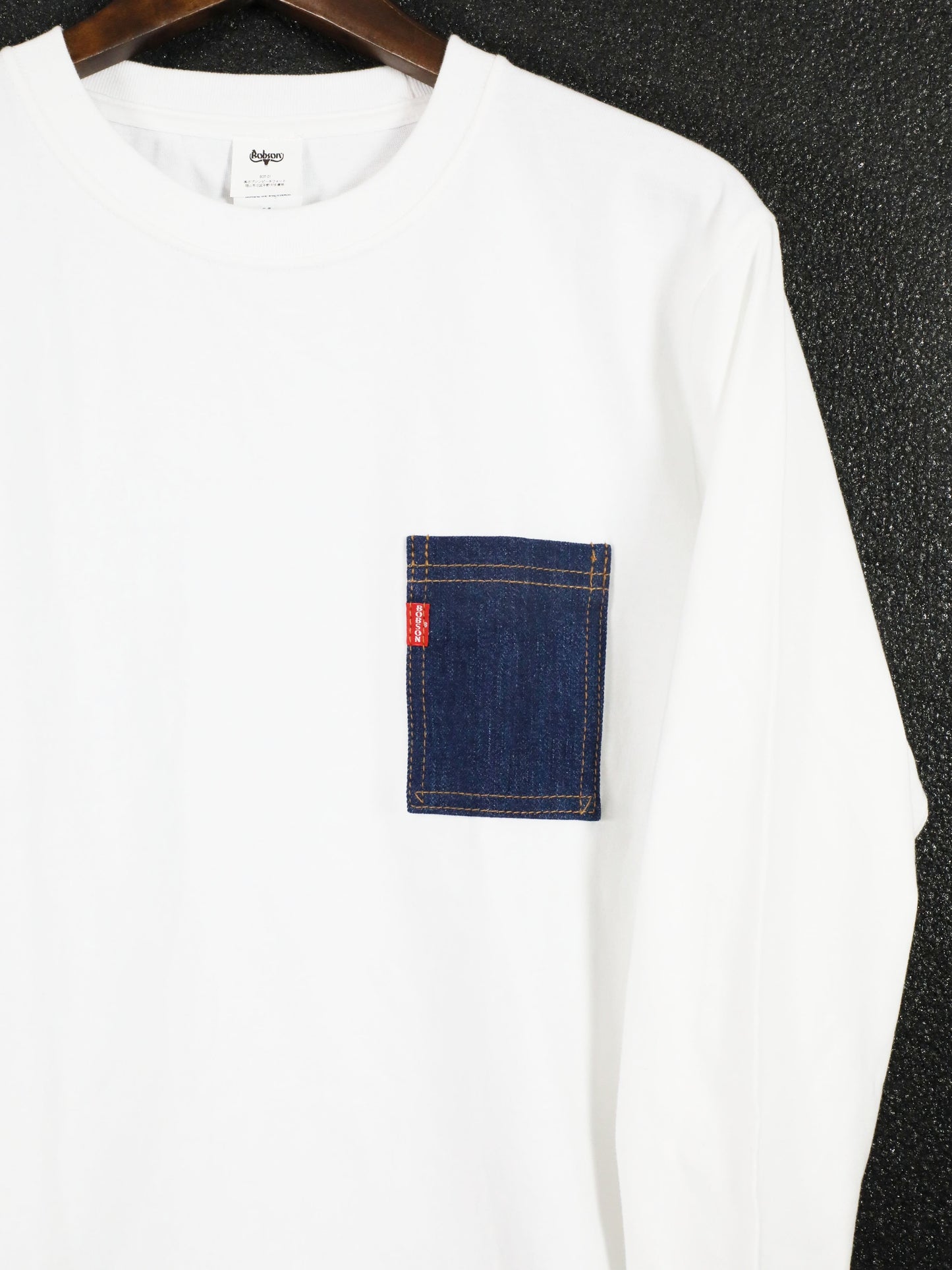 BOBSON | ボブソン | プリントTシャツ | キャトル | スポーツ | ジーンズ | メンズコーデ | 黒T | レディスコーデ | ユニセックス BOBSON | ボブソン | プリントTシャツ | キャトル | スポーツ | デニム | メンズコーデ | レディスコーデ | ユニセックス | ジーンズコーデ | ベーシックロンT