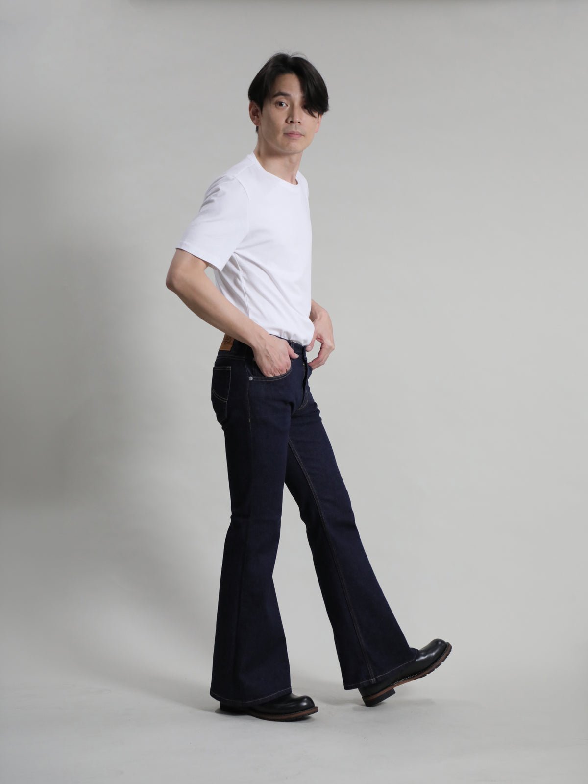 12.5oz Bell-bottom jeans, one-washed/unisex