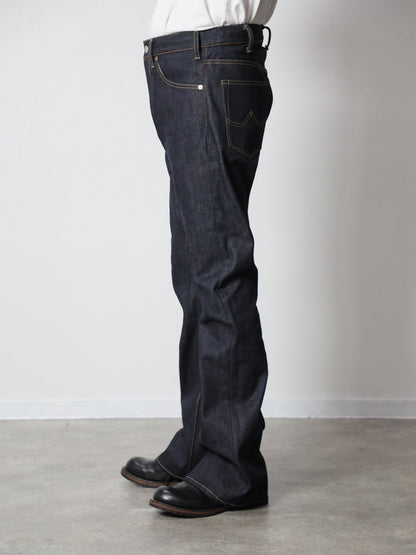 B-1969-XX-F-004 Flare Jeans Rigid, made with Selvedge Denim from Okayama – FLARE SELVEDGE DENIM RIGID, made in Okayama.